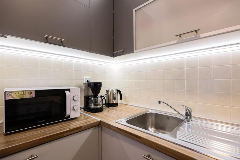 Design Bliss Retreat - Parking Apartma